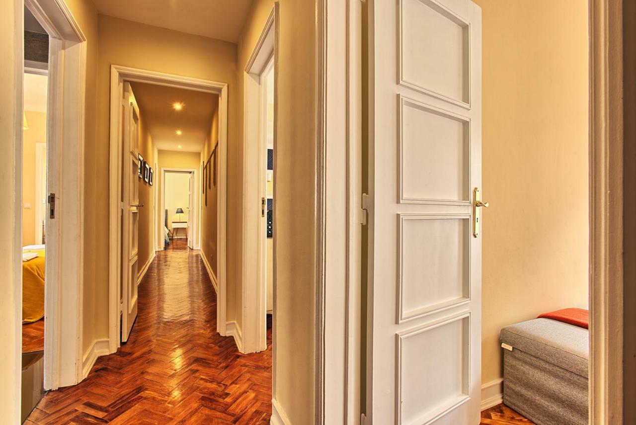 Almirante 3-four Bedrooms Apartamento