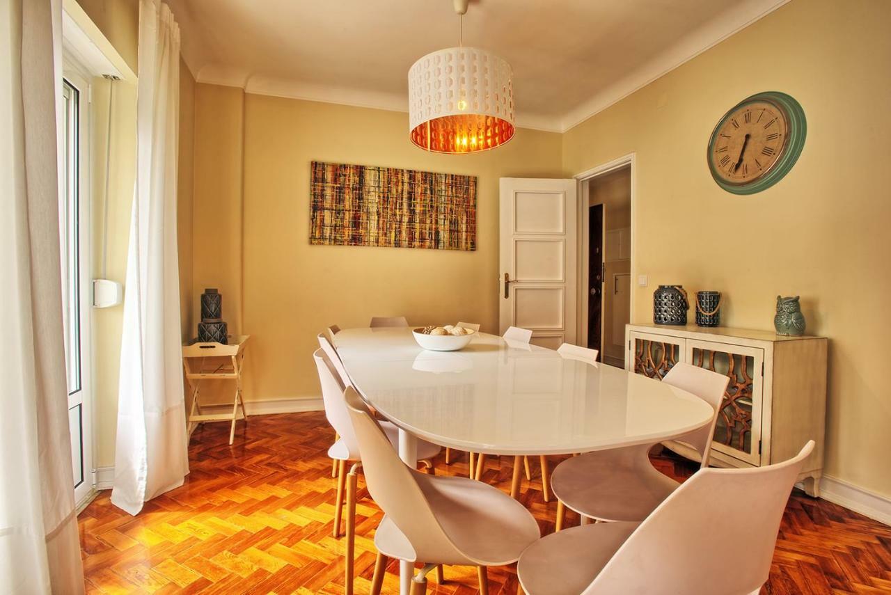 Almirante 3-four Bedrooms Apartamento
