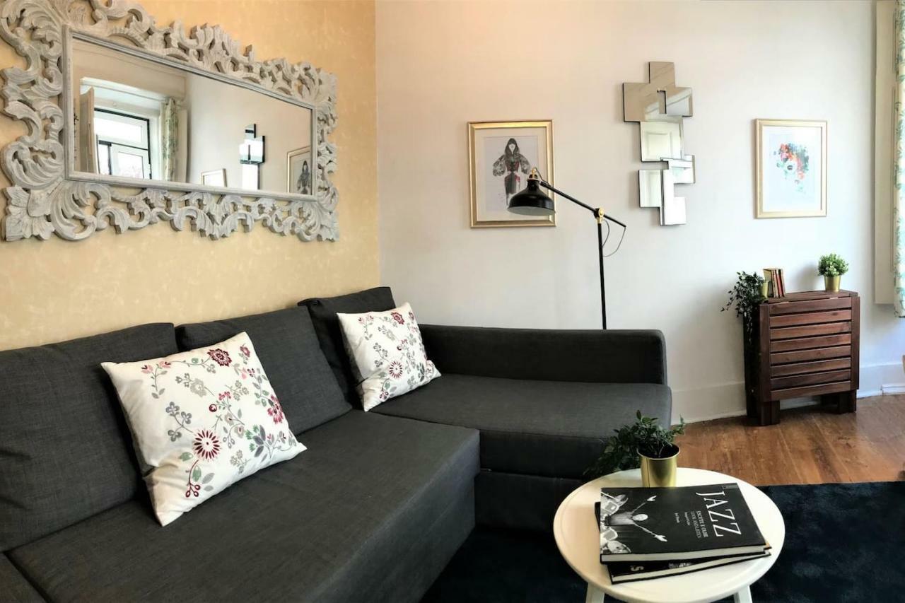 Principe Real - 2 Bedroom With Terrace Apartment