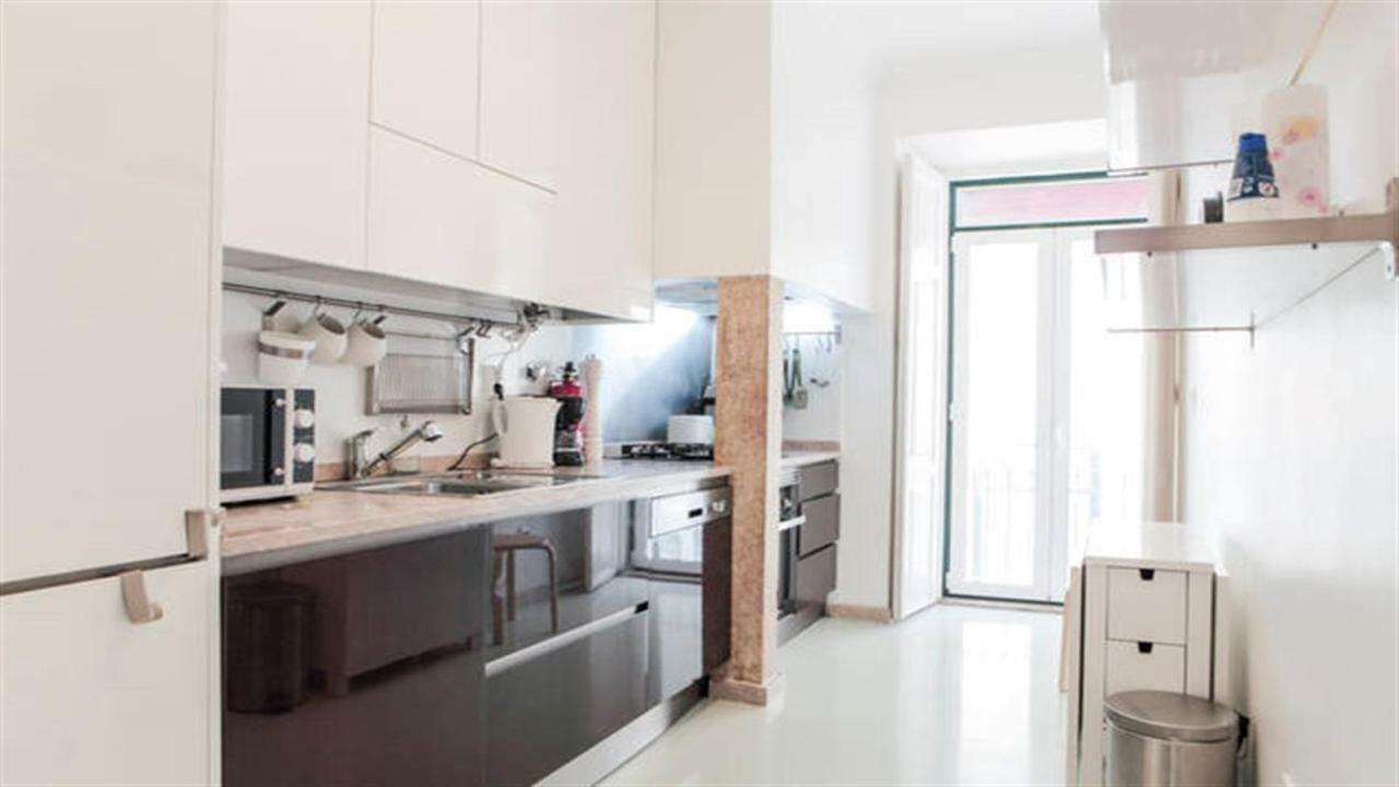 Spacious Tailor Made Bairro Alto Appartement