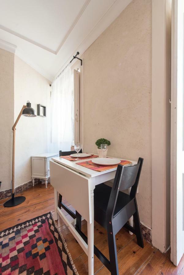 Cozy In Historic Center * Lissabon