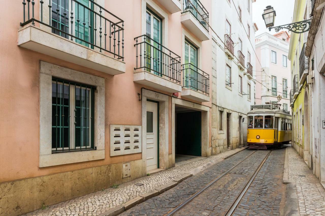 Alfama Modern Two-bedroom W/ River View And Parking - By Lu Holidays Appartement