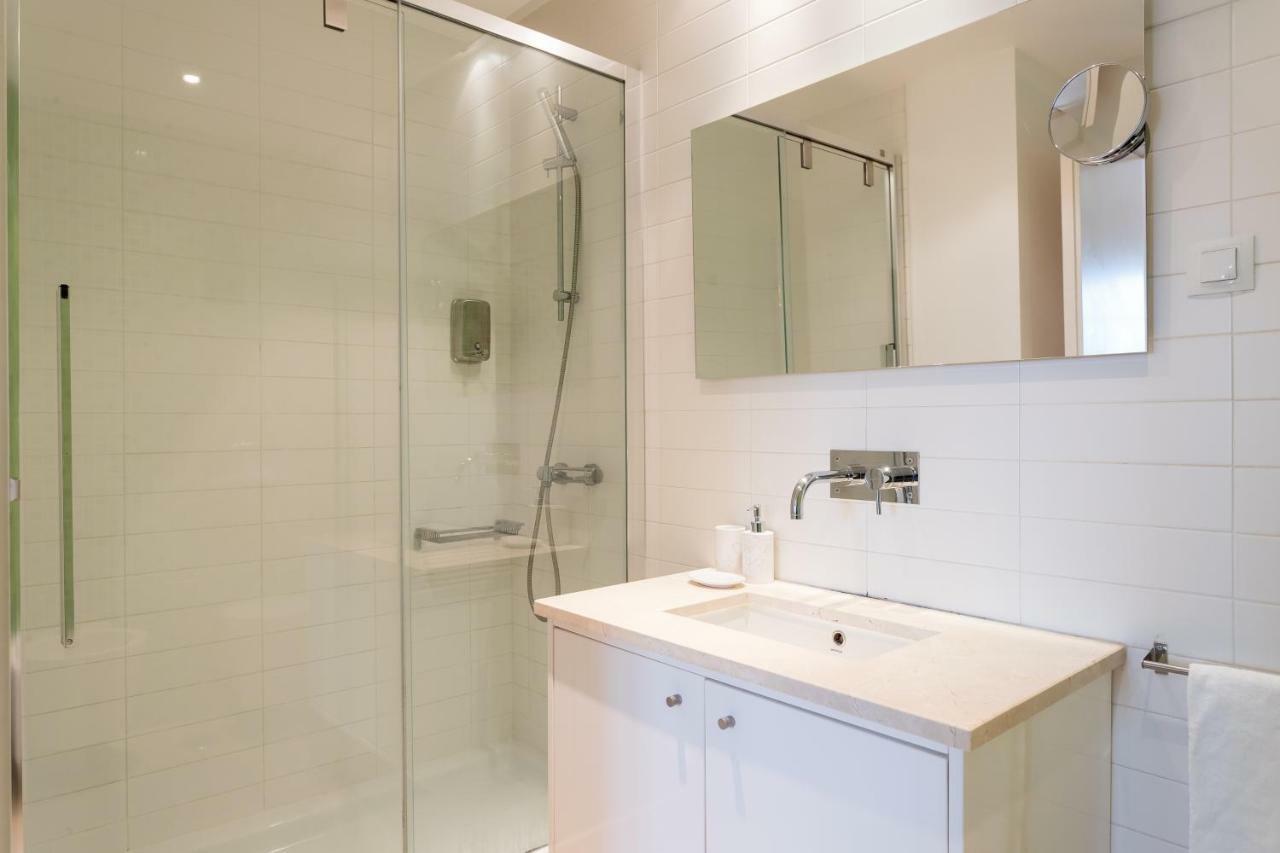 Alfama Modern Two-bedroom W/ River View And Parking - By Lu Holidays Lisboa