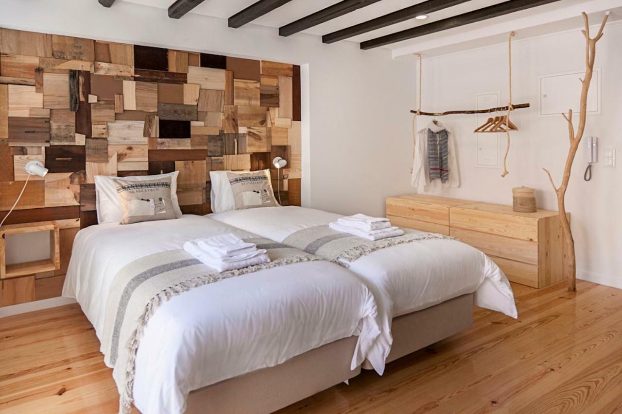 Bairro Alto - By Lu Holidays * Lissabon