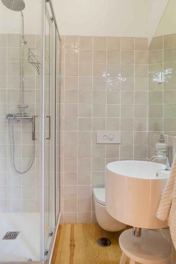 Charming Flat With Balconies Chiado District 2 Bedrooms & Ac 19th Century Building Lisbon