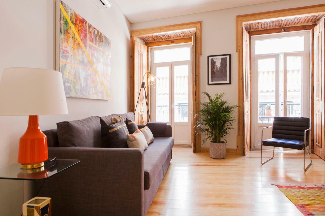 Charming Flat With Balconies Chiado District 2 Bedrooms & Ac 19th Century Building * Lisbon