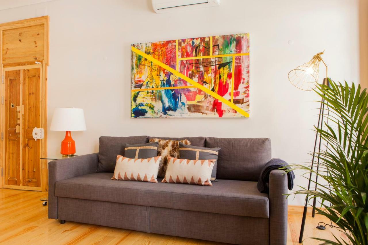 Charming Flat With Balconies Chiado District 2 Bedrooms & Ac 19th Century Building *