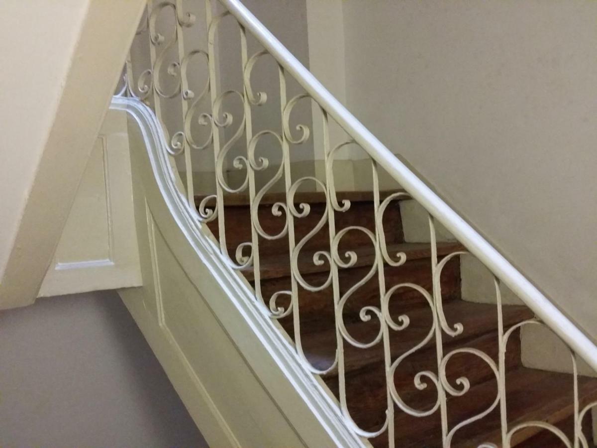 Charming Flat With Balconies Chiado District 2 Bedrooms & Ac 19th Century Building * Lisbon