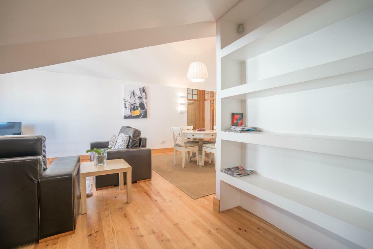 Apartment Superb Flat Cathedral & River View Lissabon