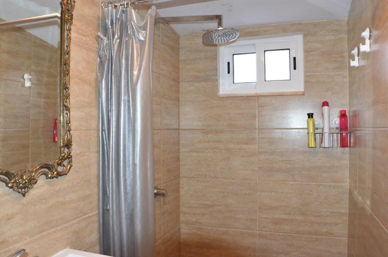 Appartement Charming Brick Wall Studio With Patio Lisboa