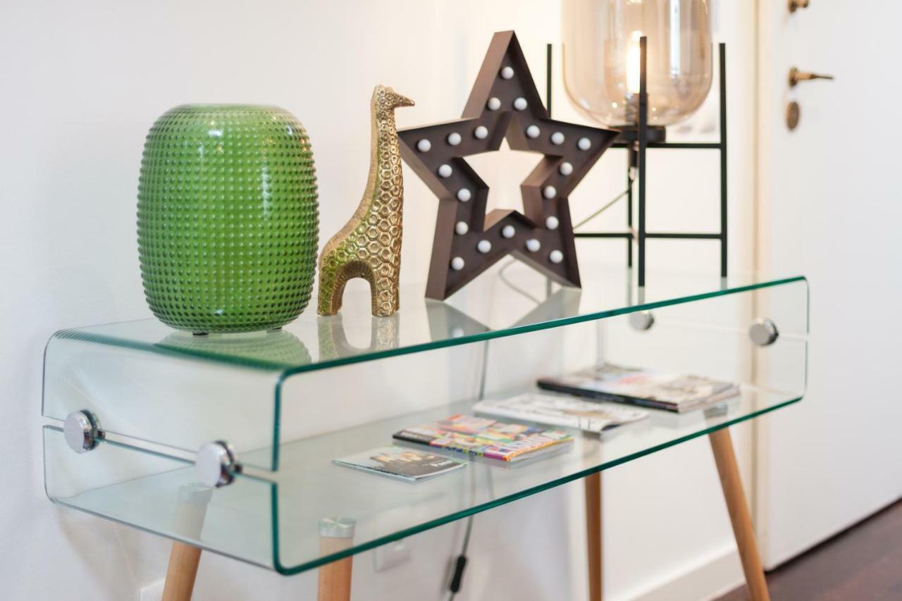 Explore Vibrant From A Designer Loft At Casa Da Barroca Lissabon