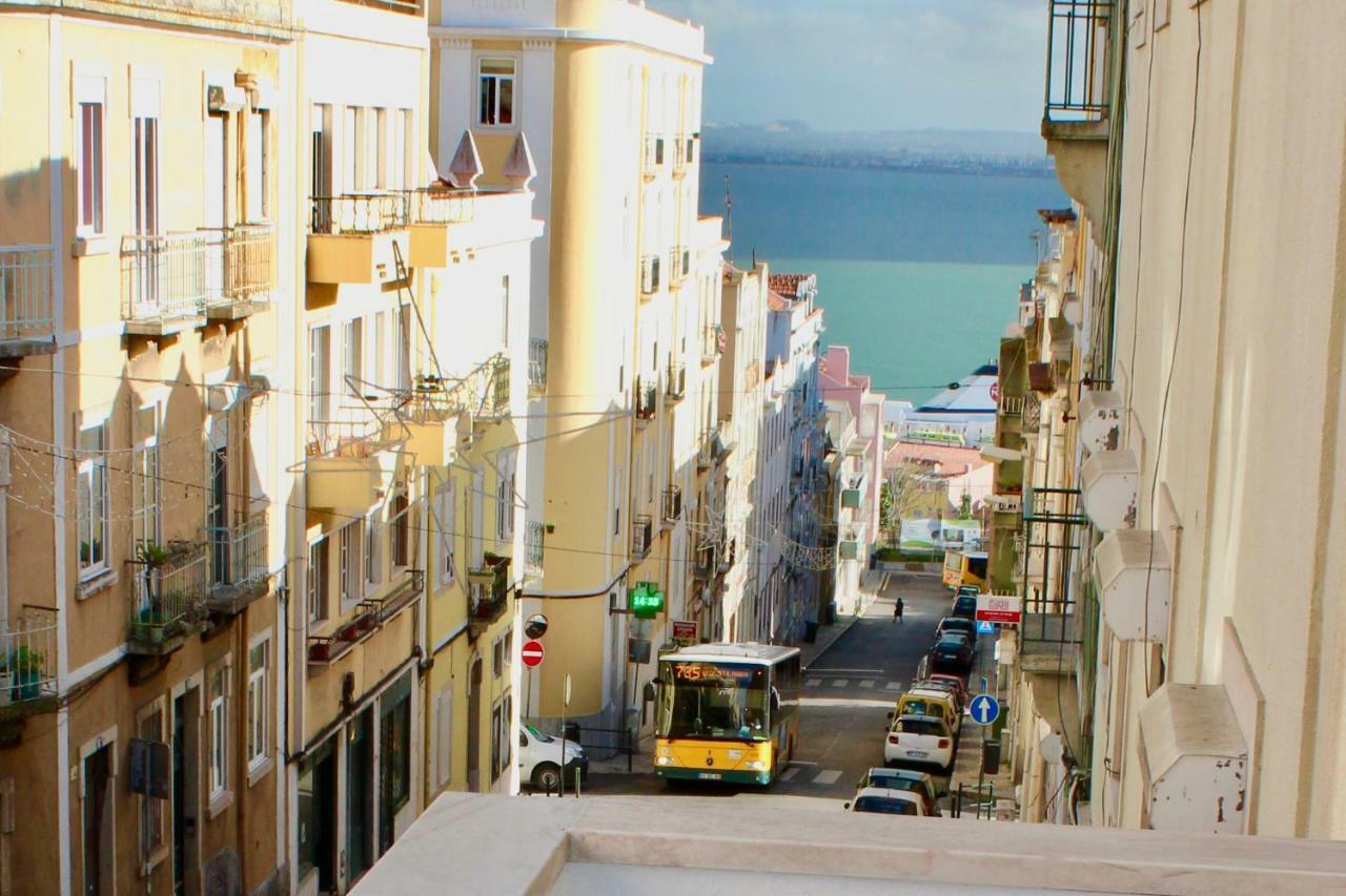 River View Balcony - Historic Center ! Lisbon