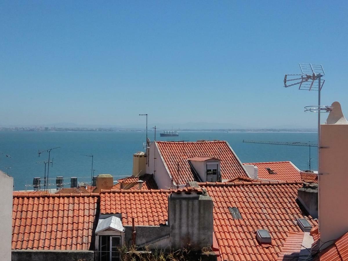 Alfama Terrace Apartment