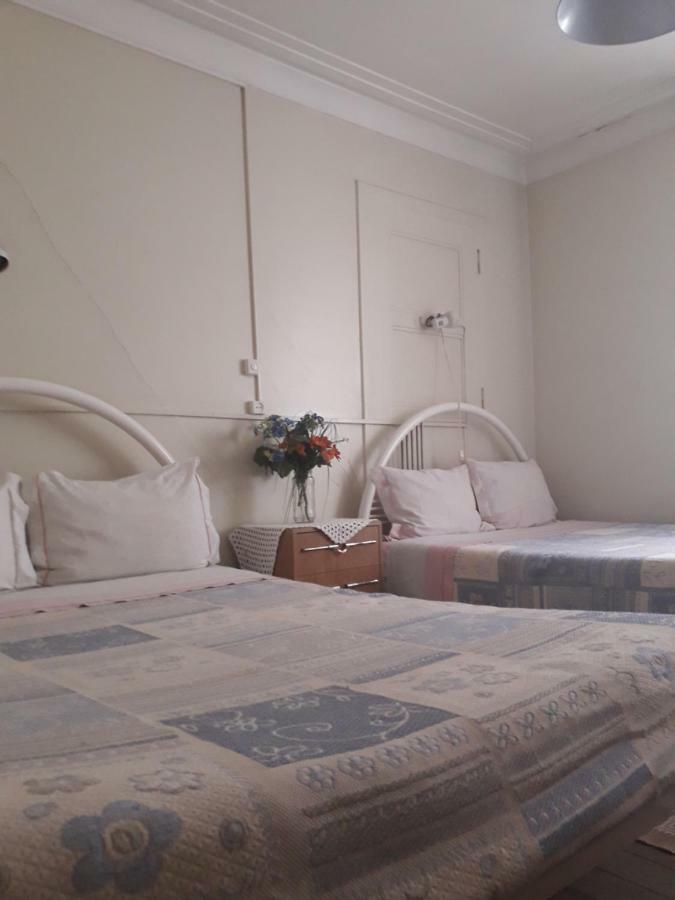 Pensao Galicia Guest house