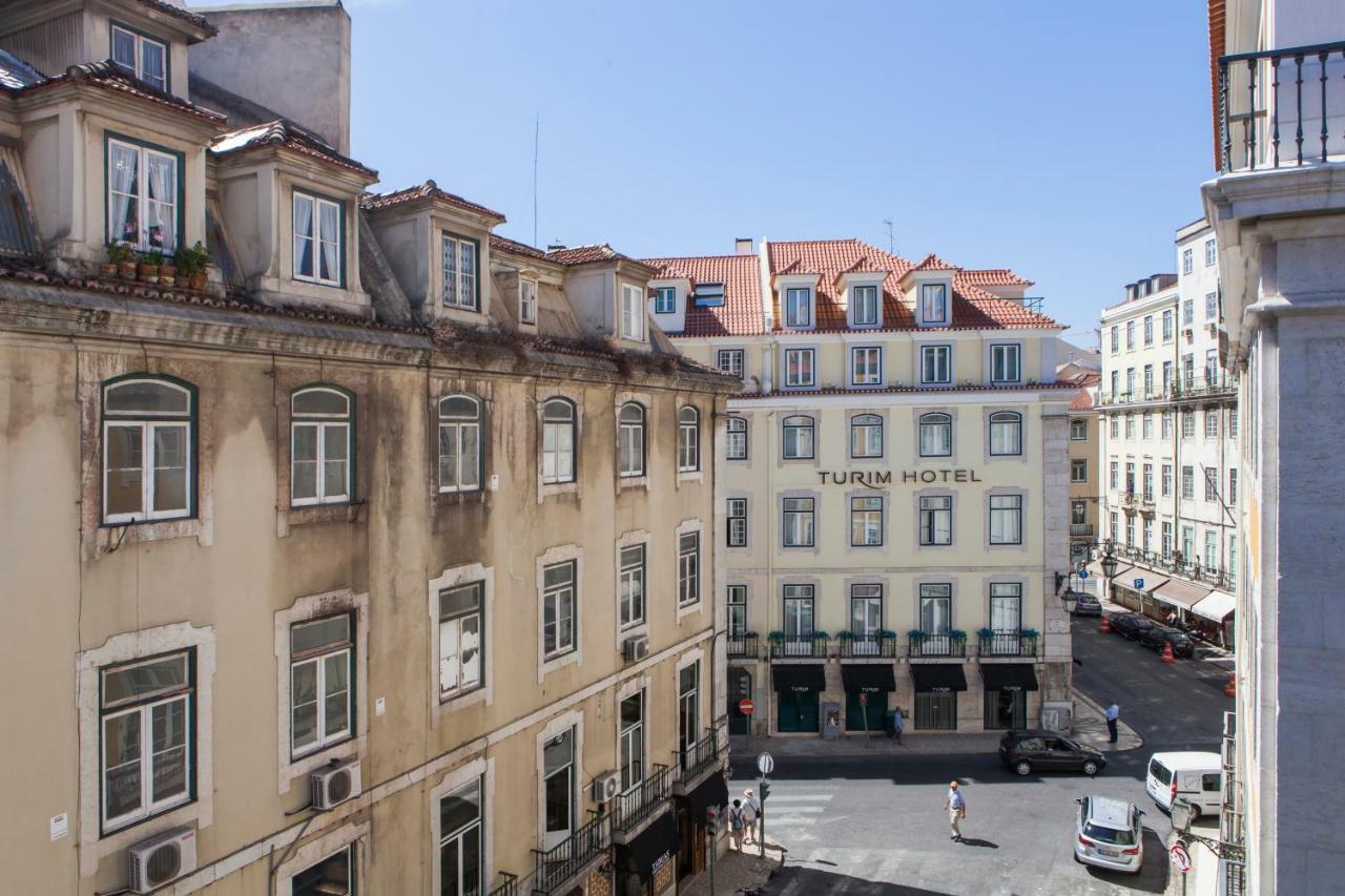 Apartment Alfama Baixa Spacious And Bright Blends The Historic And The Contemporary 2 Bedrs & 2 Bathrs Ac 18th Century Building *