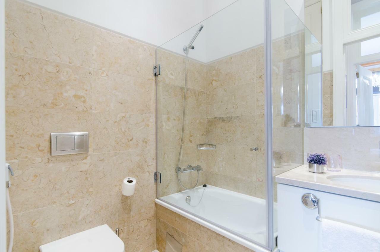 Baixa Downtown Fabulous And Sophisticate With Elevator 18th Century Building *