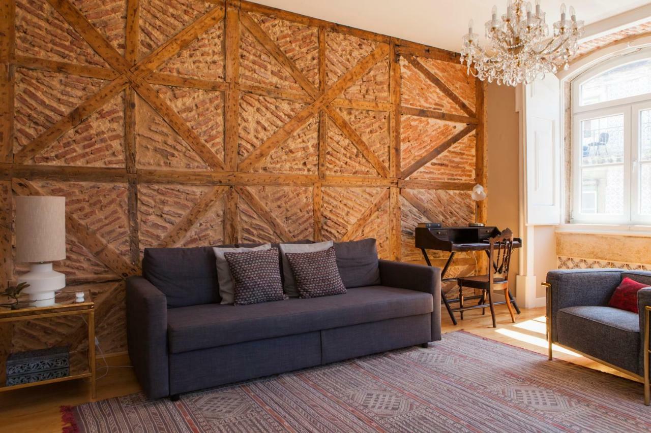Alfama Baixa Spacious And Bright Blends The Historic And The Contemporary 2 Bedrs & 2 Bathrs Ac 18th Century Building Apartment *