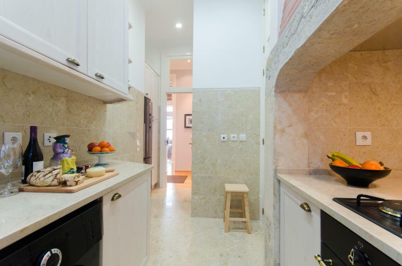 Baixa Downtown Fabulous And Sophisticate With Elevator 18th Century Building *