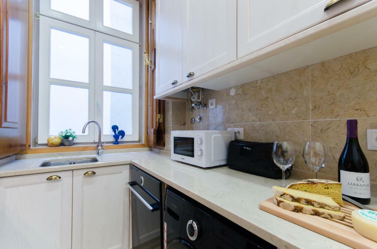 Baixa Downtown Fabulous And Sophisticate With Elevator 18th Century Building *