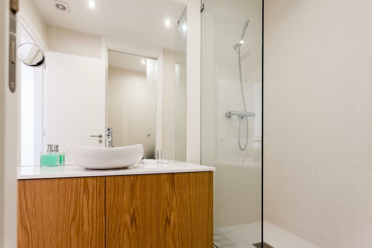 Sao Bento Blue One-bedroom - By Lu Holidays Lissabon