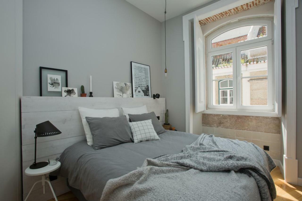 Apartment Update Urban Chic Flat In 19th Century Building 2 Bedrooms & 2 Bathrooms & Ac Alfama District Lissabon