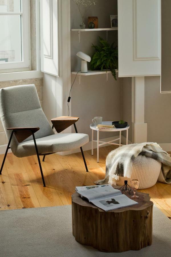 Update Urban Chic Flat In 19th Century Building 2 Bedrooms & 2 Bathrooms & Ac Alfama District Apartment Lissabon