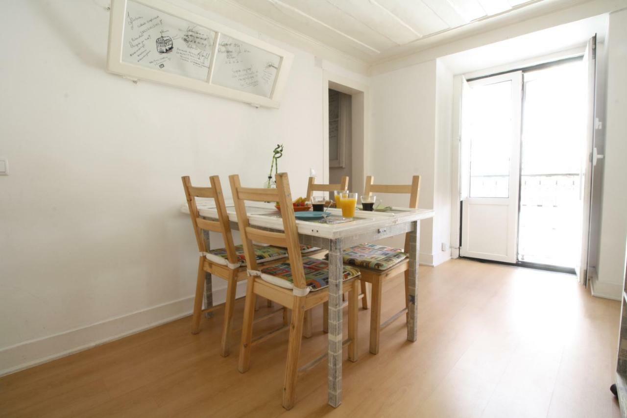 Appartement Bairro Alto Window - Cozy Spot In A Buzzing Locale *