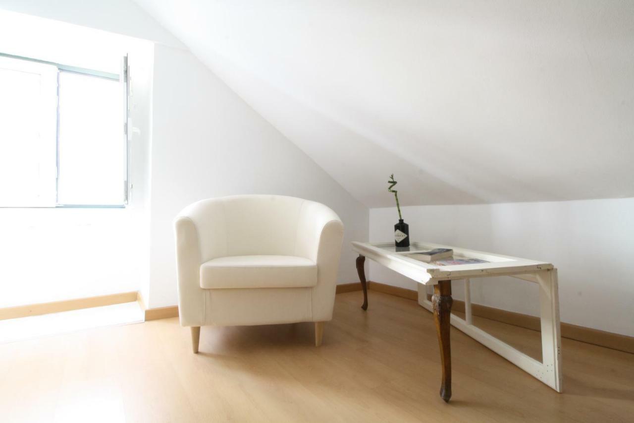 Appartement Bairro Alto Window - Cozy Spot In A Buzzing Locale *