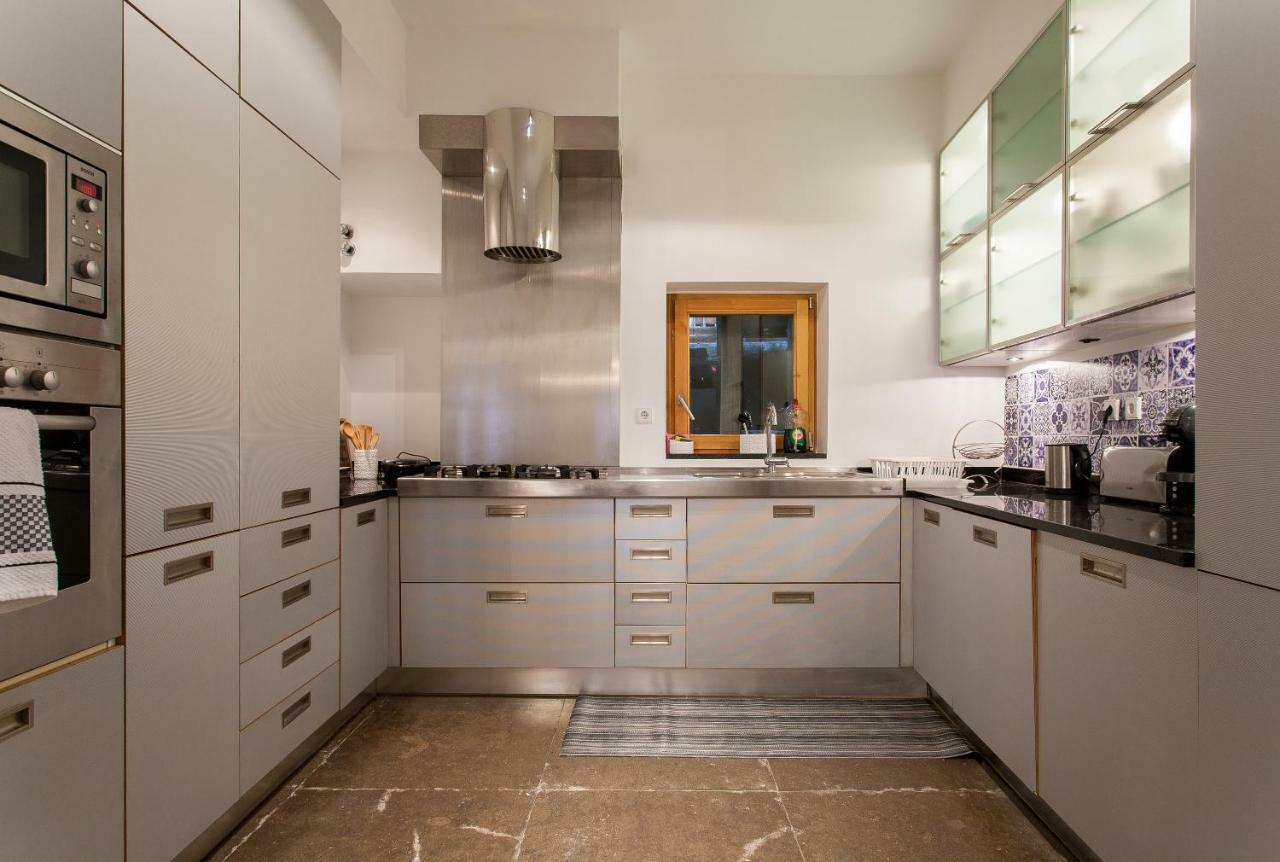 Chiado 4-bedroom Flat Apartment *