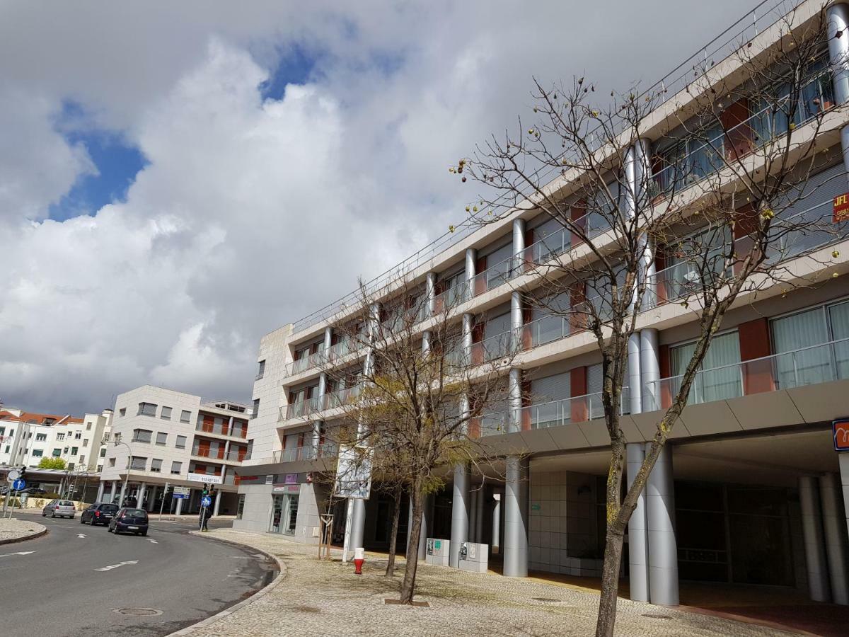 Restelo Plaza 3 * Lisboa