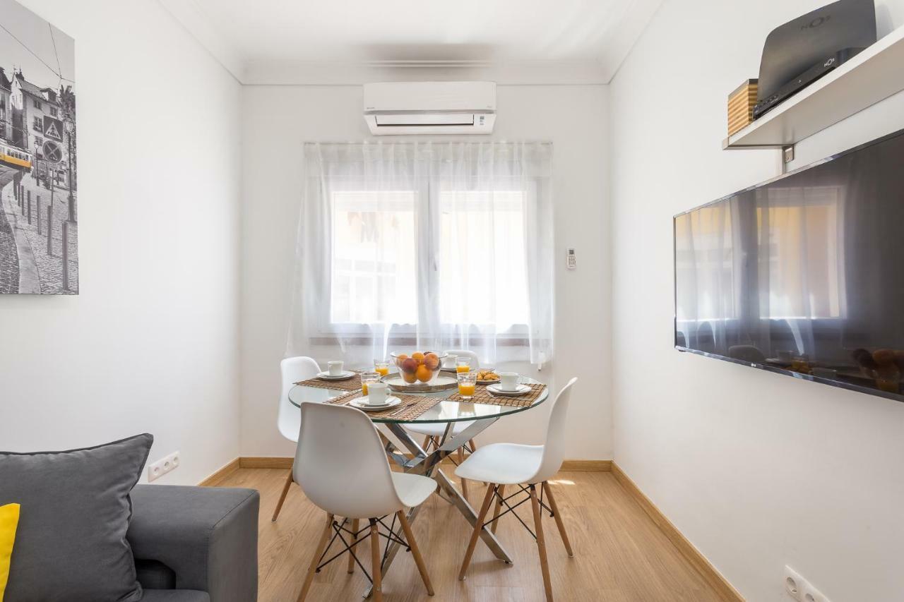 Apartment First House *