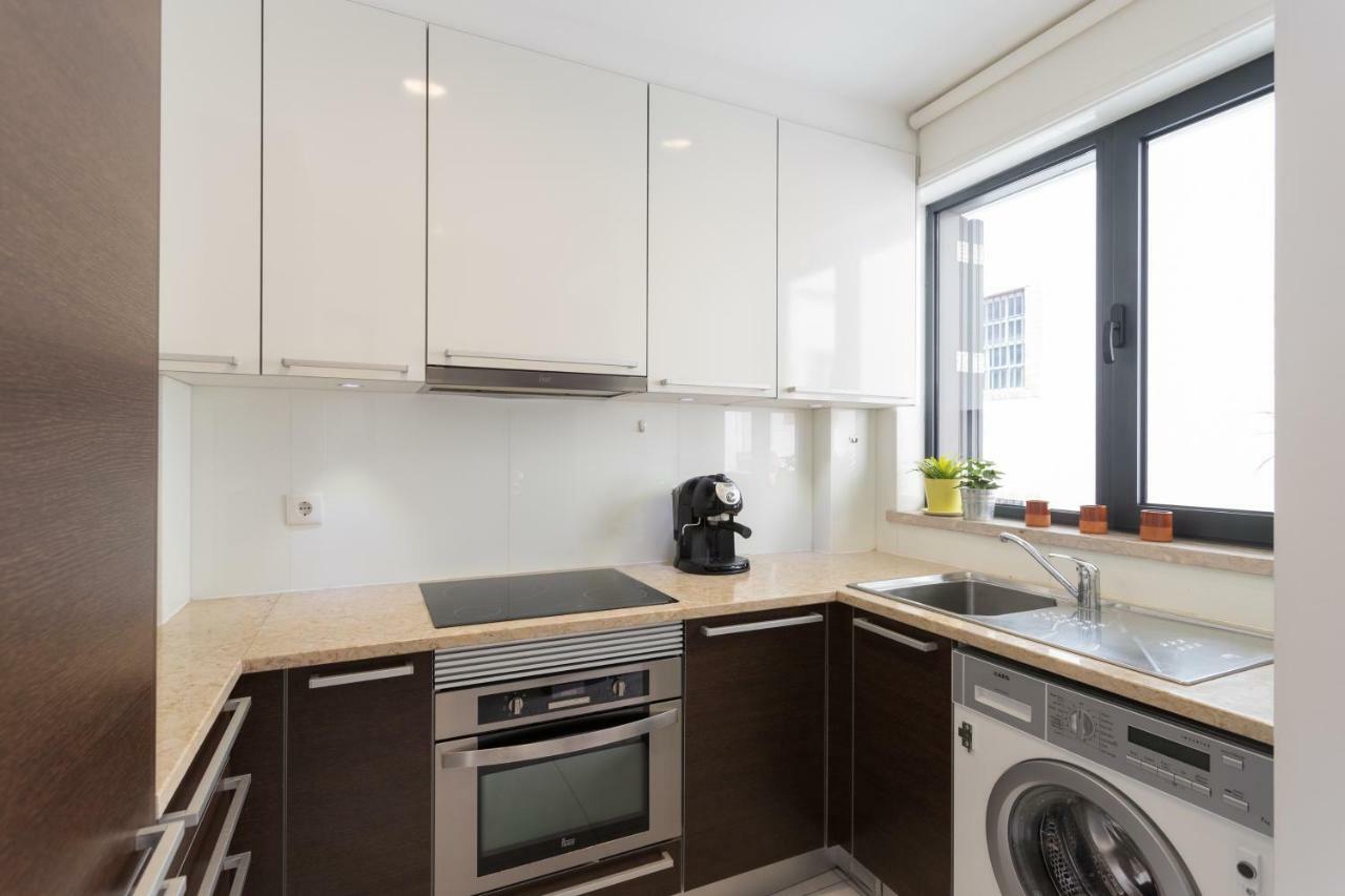 Rossio Penthouse Three-bedroom W/ River View And Parking - By Lu Holidays *