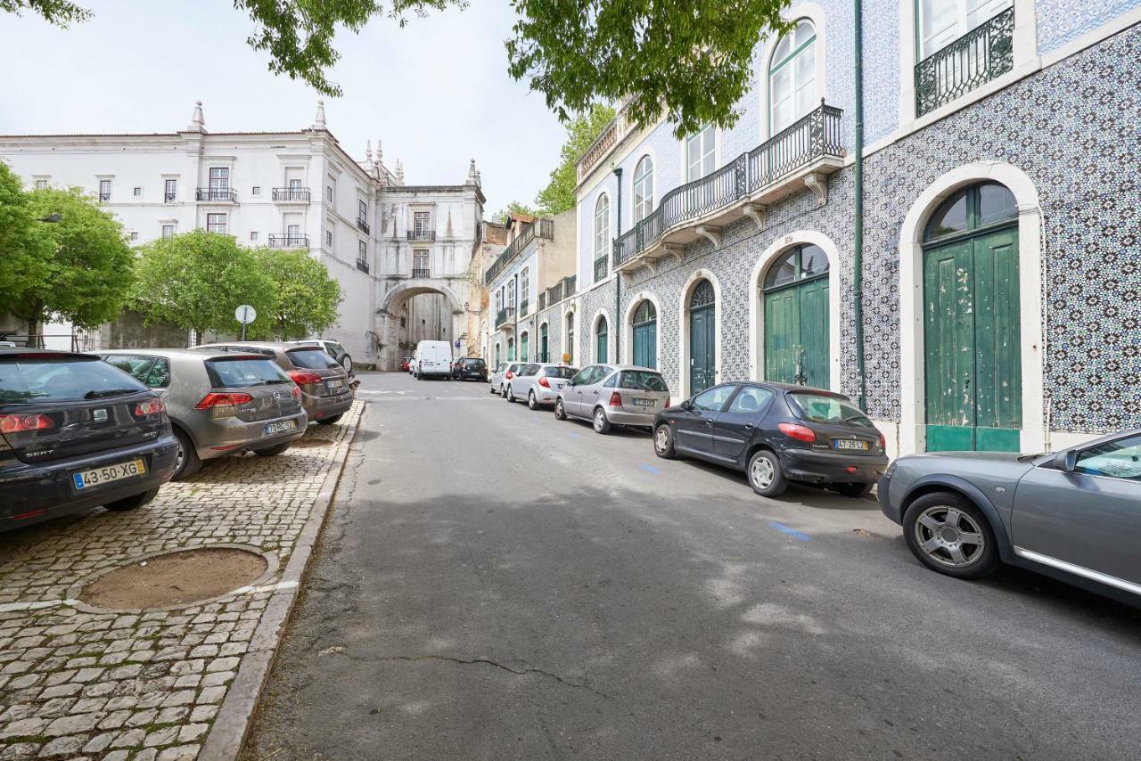 Styling In Historic Center * Lissabon