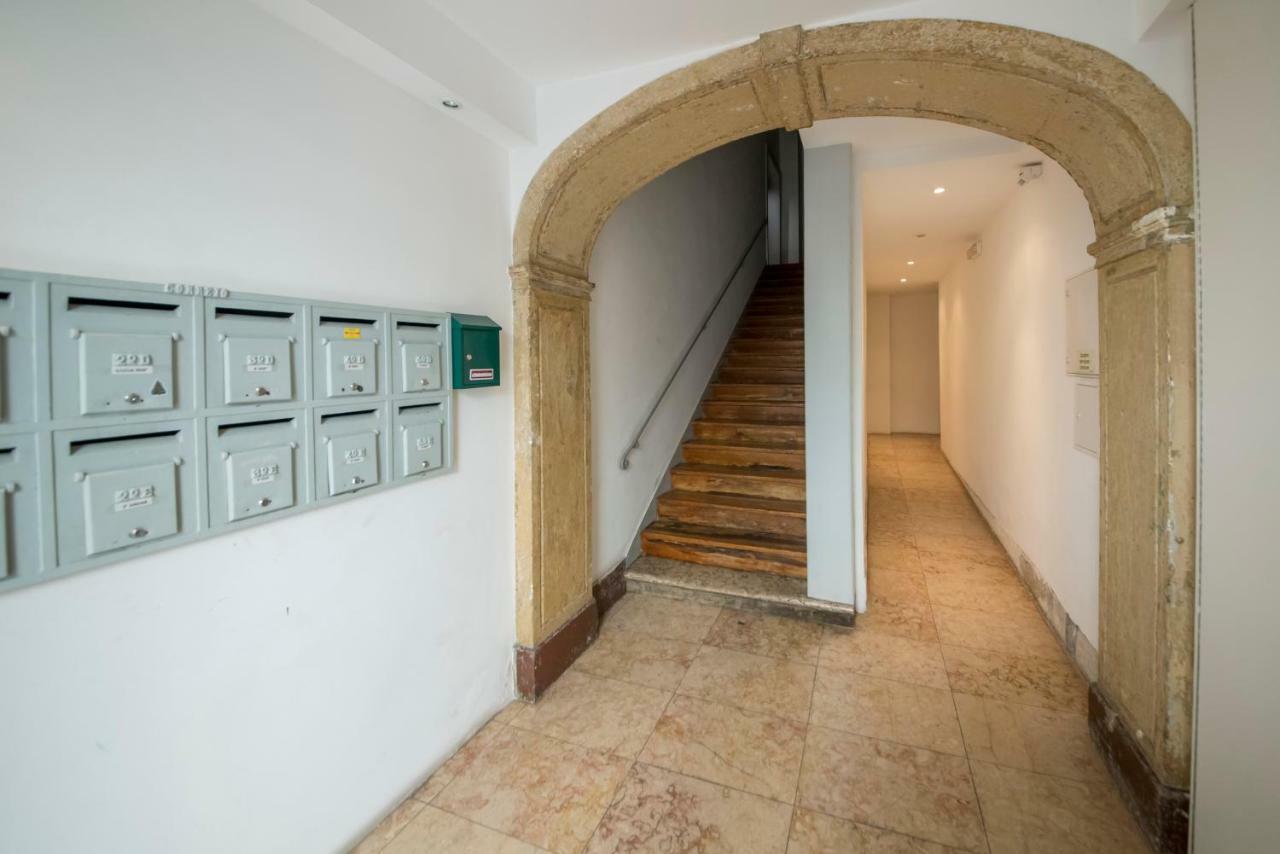 Apartamento A Captivating Close To River Tagus In *