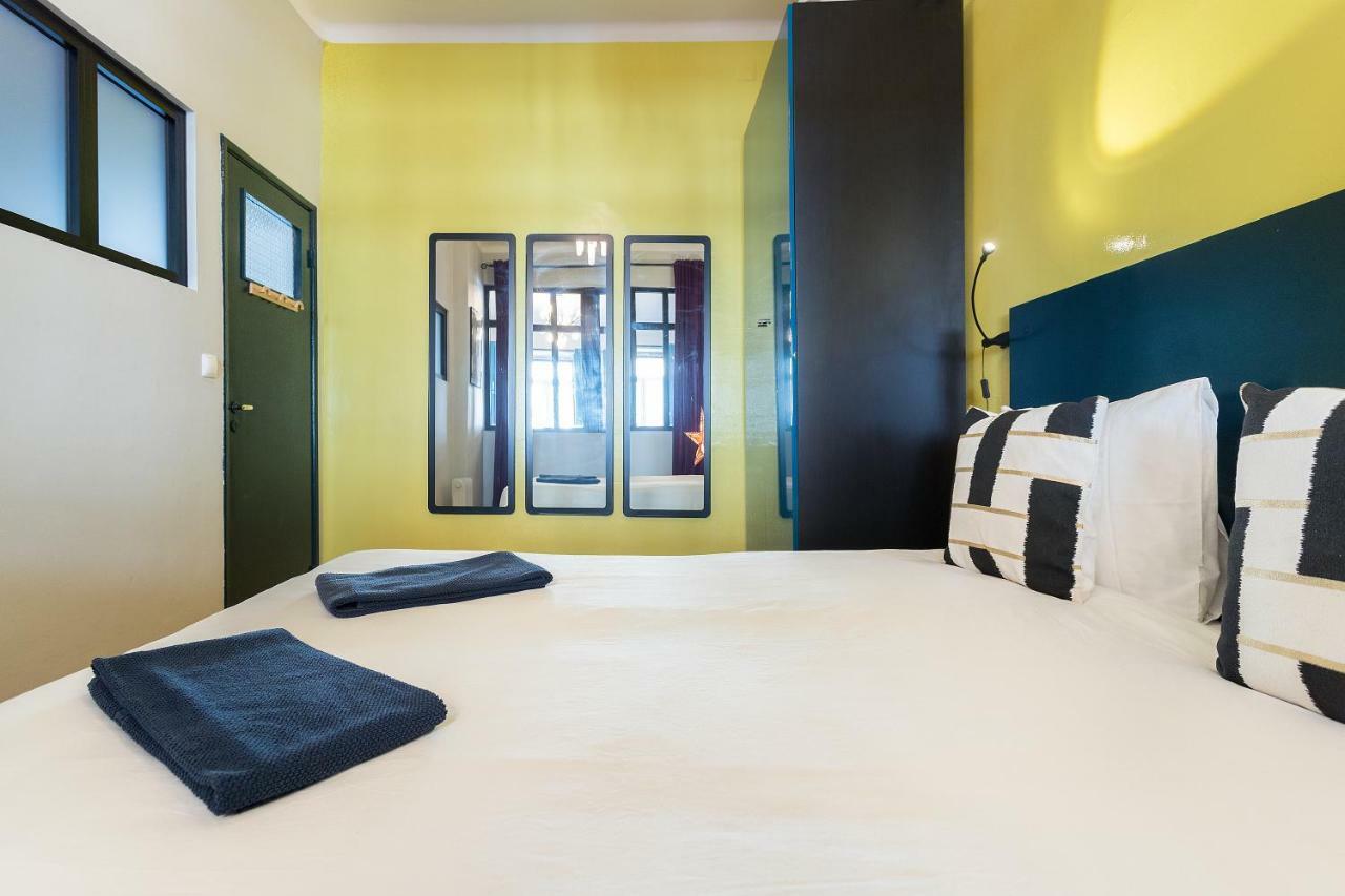 Apartment Chiado Bairro Alto, Bright And Newly Renovated 3 Bedroom Apartment, Historical Center Lisbon