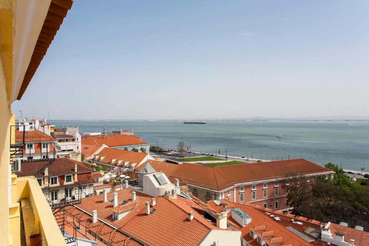 Chiado River View Deluxe Apartment *