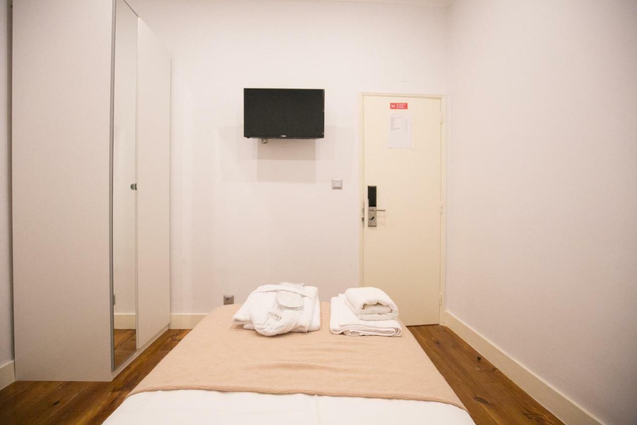 Quarto em Acomodações Particulares Rua Luciano Cordeiro Bhuiyan Family Host