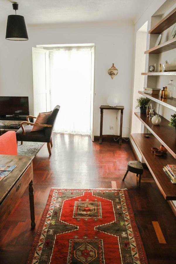 Cozy And Spacious In Graca, Lisbon