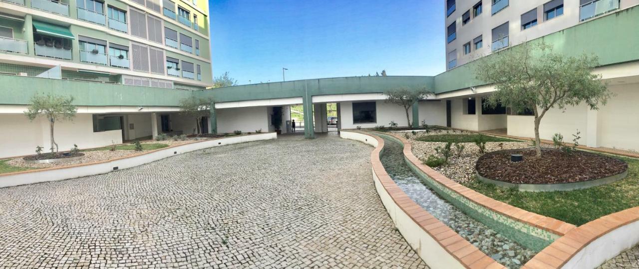 With Private Terrace & Car Garage Lissabon