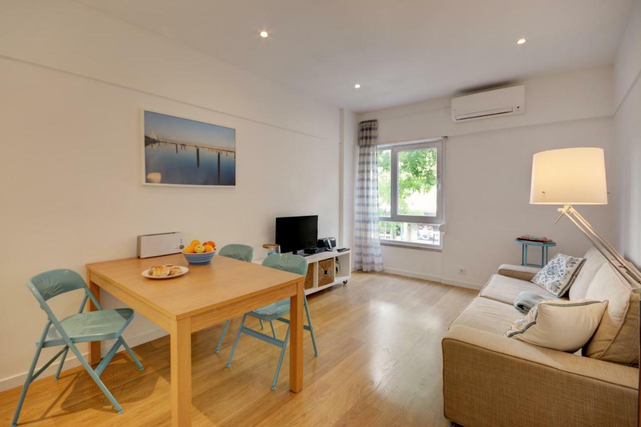 Bairro Azul - Av. Ressano Garcia Appartement