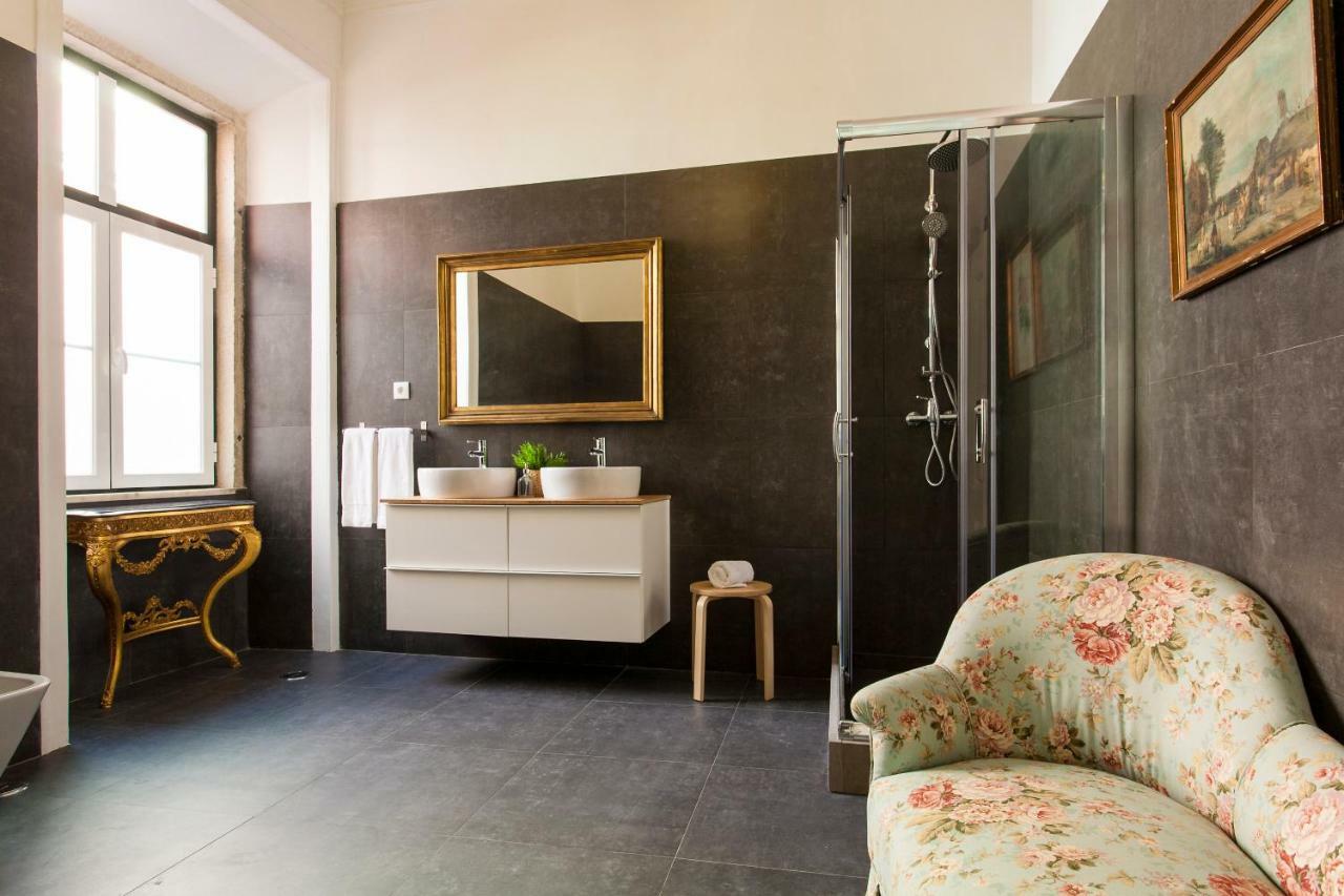 Sao Pedro De Alcantara 63 By Hill * Lissabon