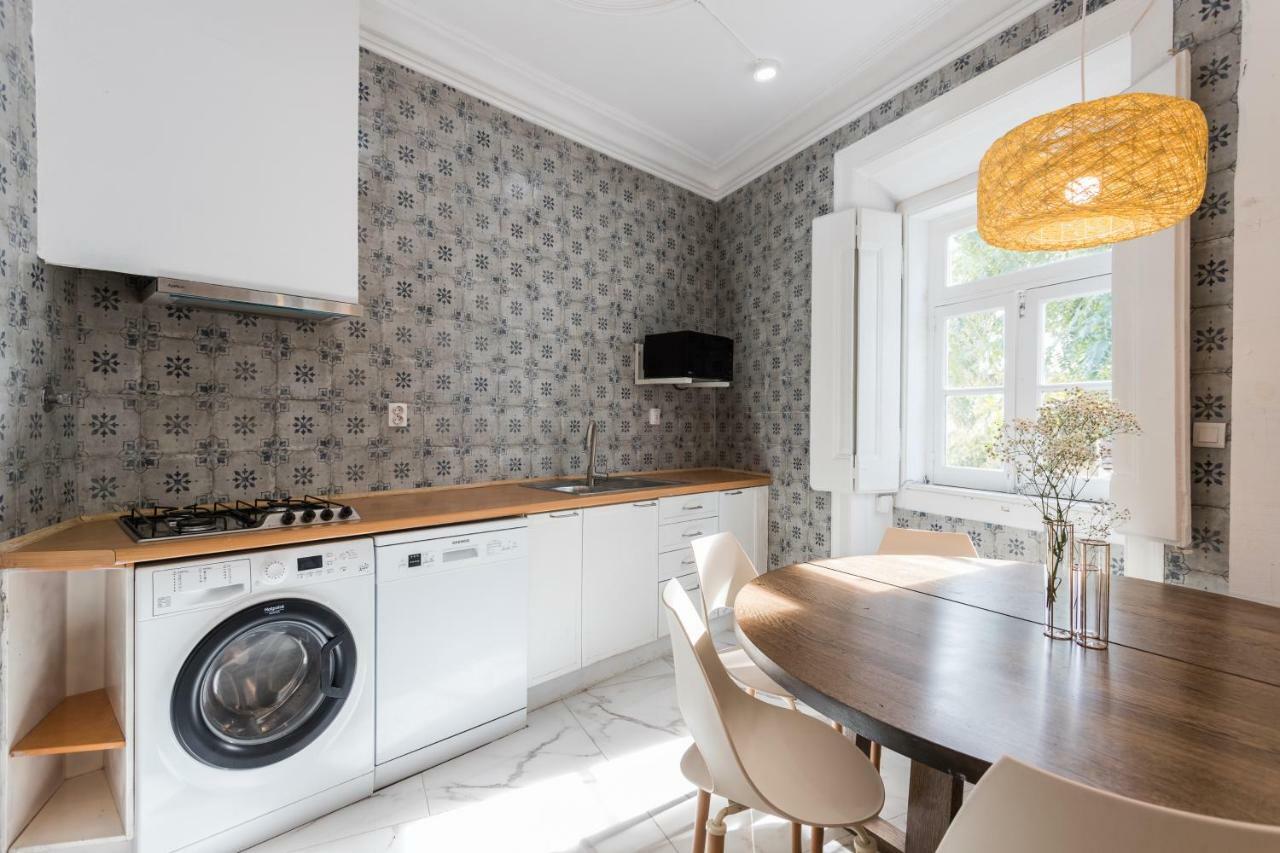Alfama Tale Four-bedroom W/ River View - By Lu Holidays