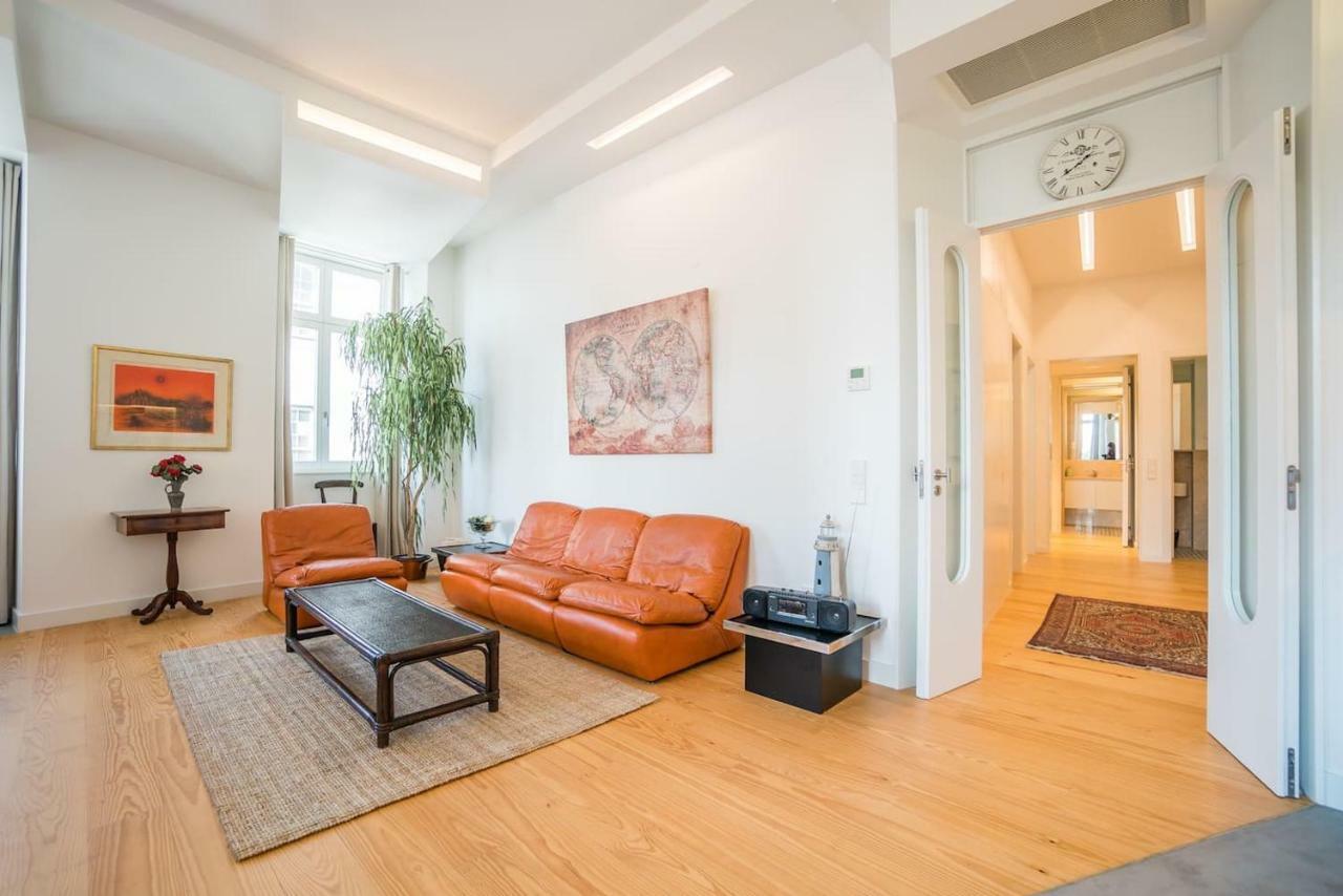 Spacious & Bright In Cais Sodre