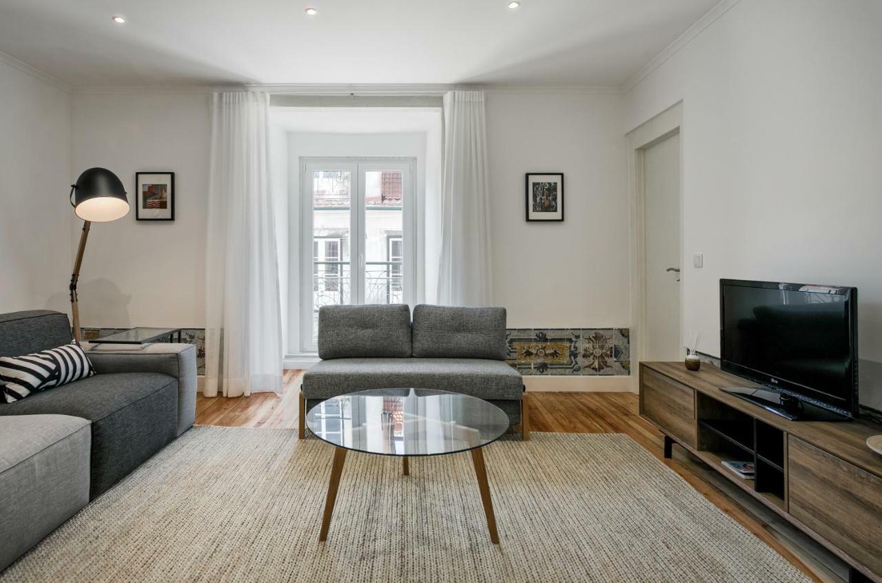 Hip Tailor Made Duplex Penthouse In Bairro Alto *