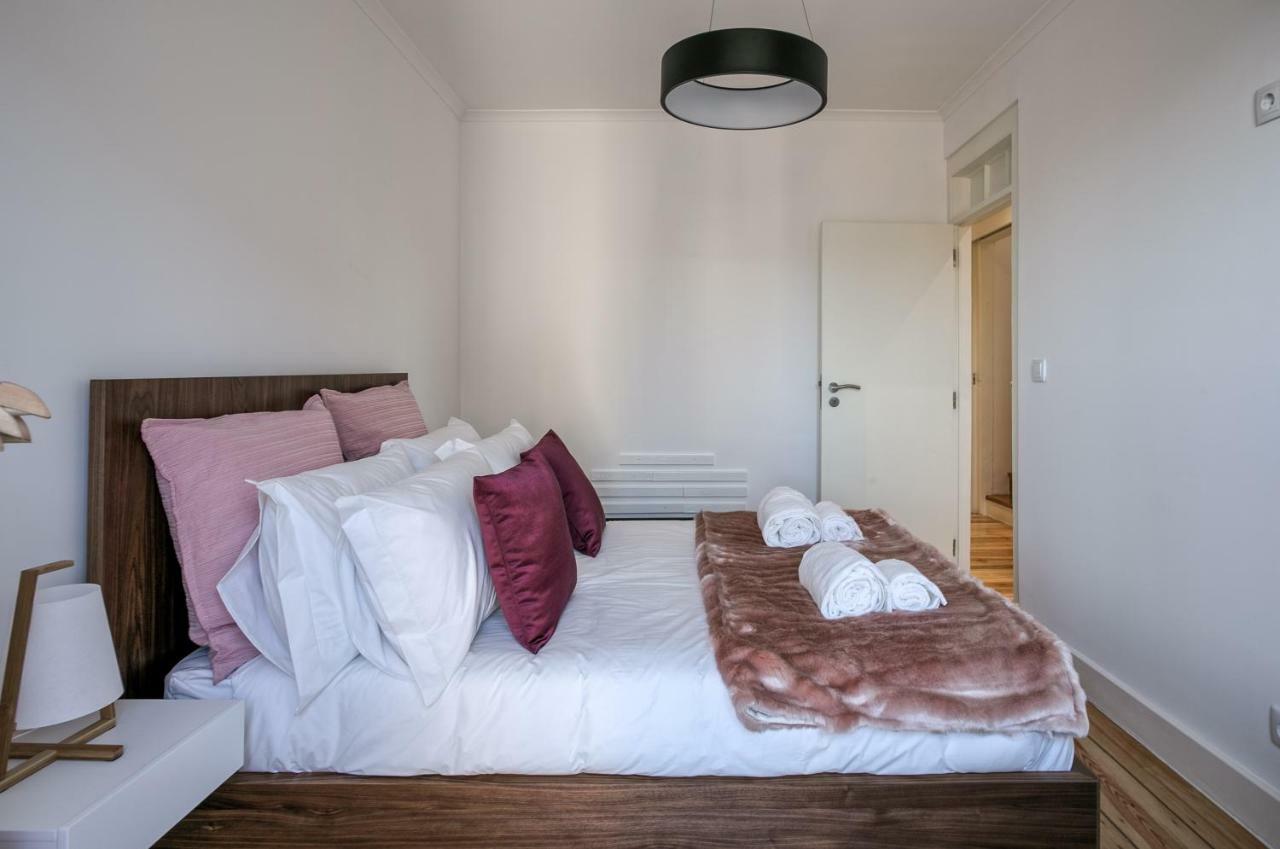 Hip Tailor Made Duplex Penthouse In Bairro Alto Apartamento