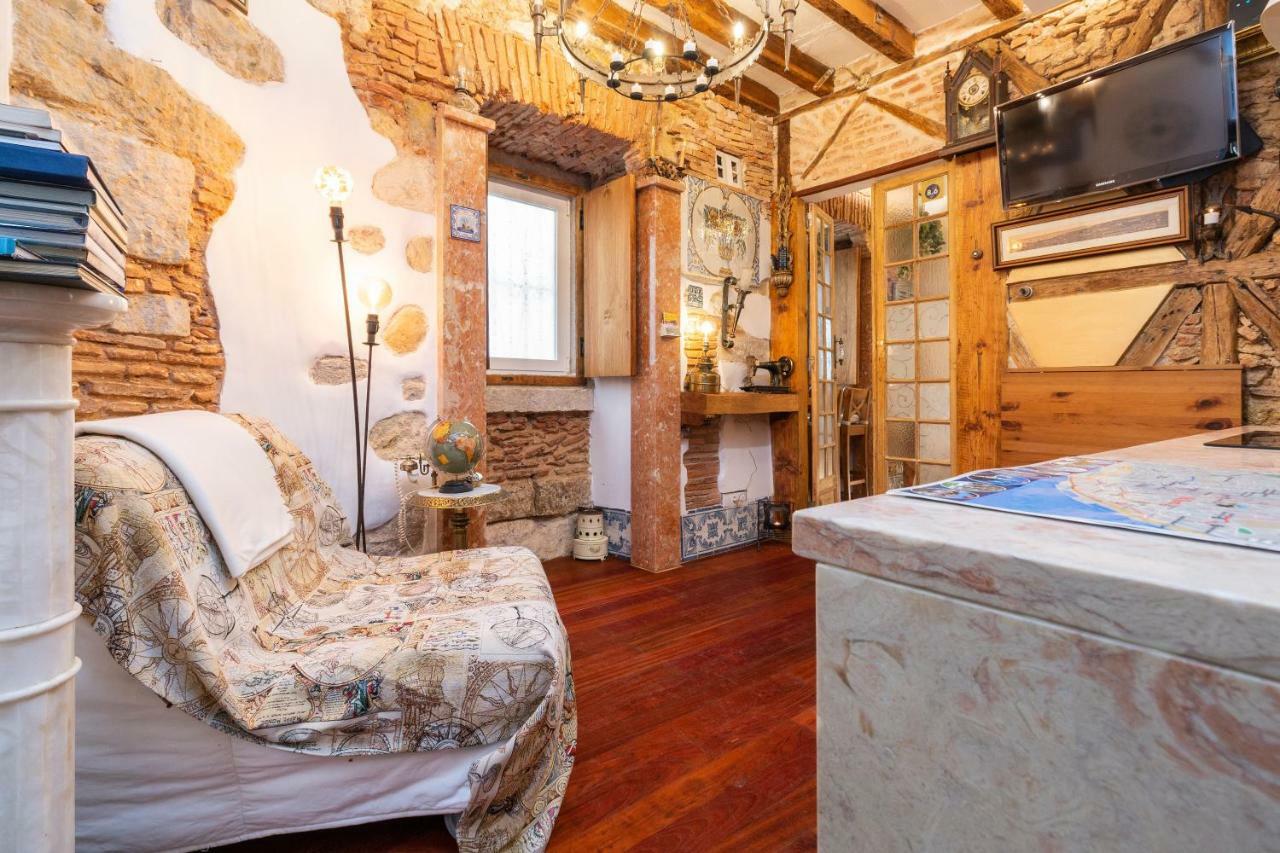 Romantic Medieval Apartment Lissabon