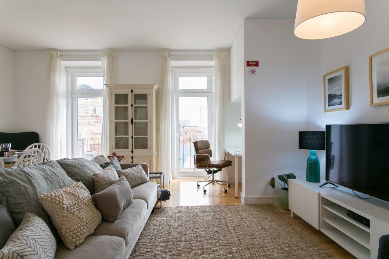 Altido Elegant Deluxe & Altido Luxurious 3-bedroom Apt With Terrace In Intendente Appartement Lisboa