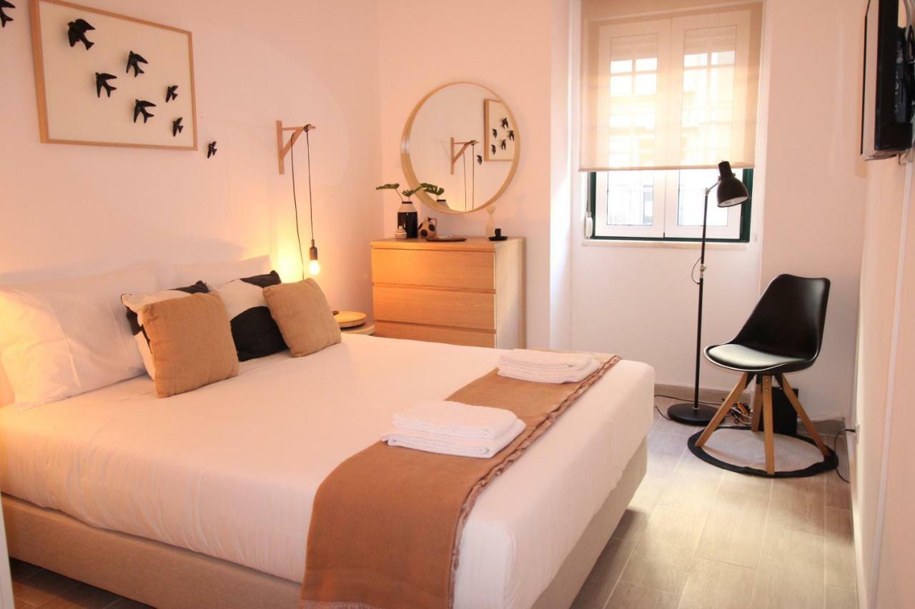 Apartment Ist - *
