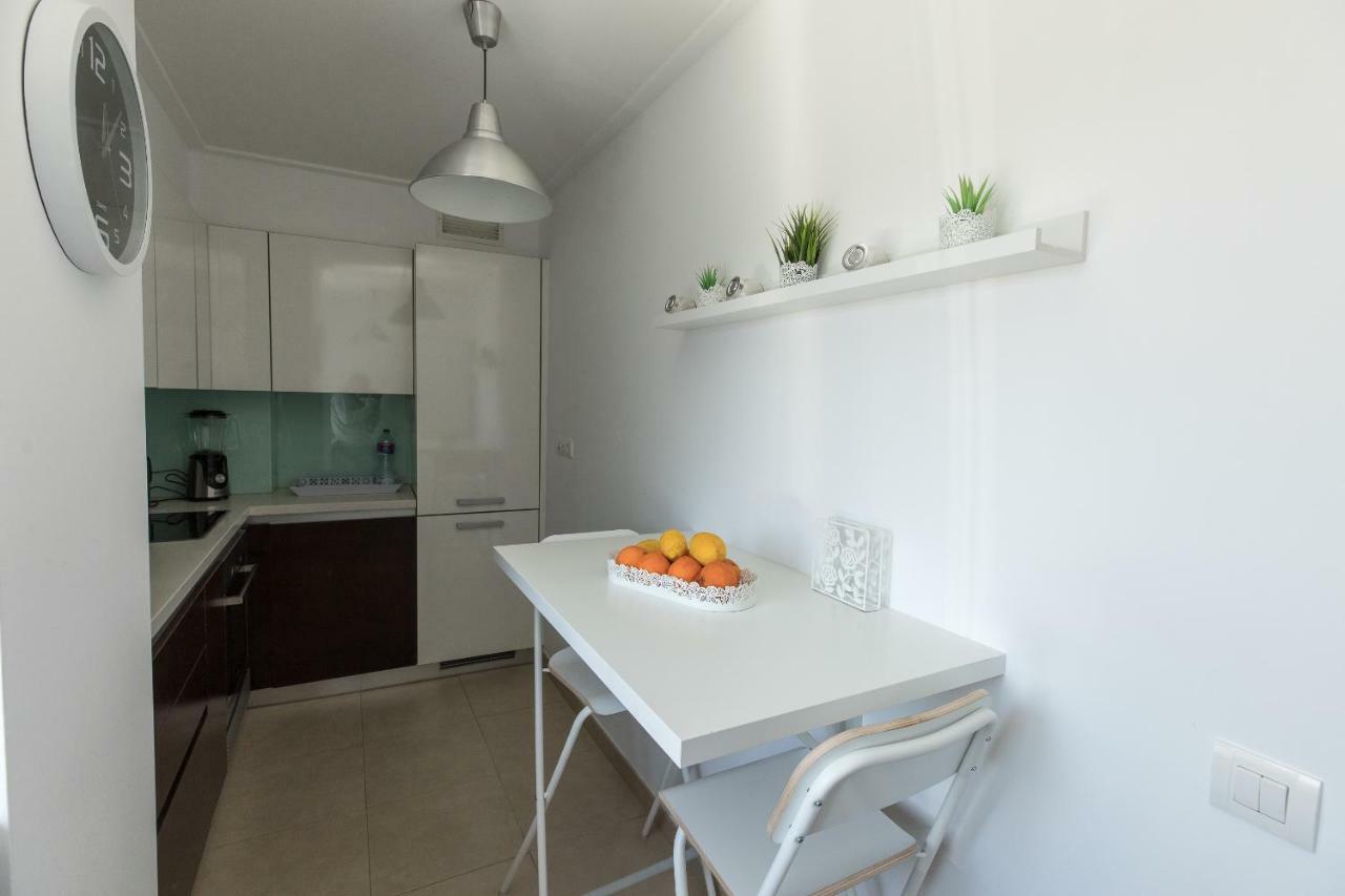 Apartment Charming With Balcony & Pool *