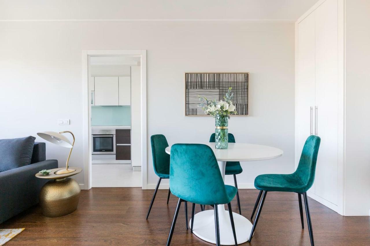 Amazing Flat - Pool And Parking * Lisboa